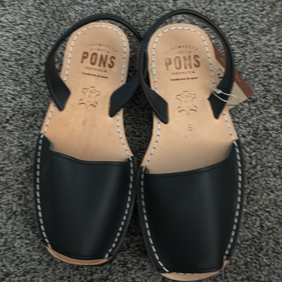 Women's Black Leather Sandals - Picture 5 of 5